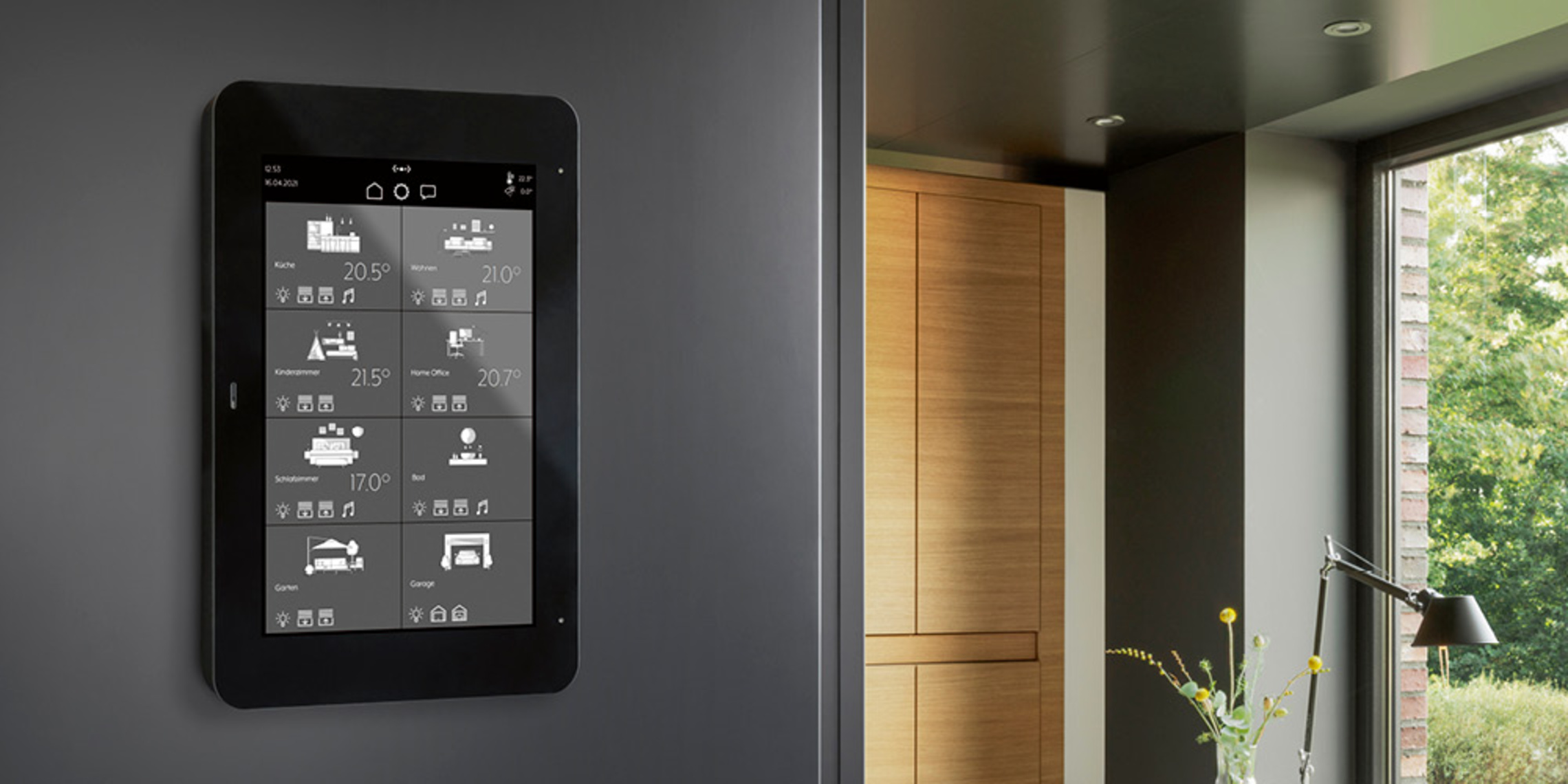 JUNG Smart Panel 8 bei Patrick Pipp Elektrotechnik in Echzell